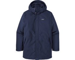 Patagonia Lone Mountain winterjas Blauw <p>De Patagonia Lone Mountain winterjas is een toonbeeld van stijl en functionaliteit, ontworpen om je warm en beschermd te houden tijdens de koude wintermaanden. Deze Blauwe jas is niet alleen een modeverklaring, maar ook een uiterst praktische keuze. Gemaakt van duurzaam nylon, biedt de Lone Mountain jas duurzaamheid en een uitstekende bescherming tegen de elementen. De verstelbare capuchon voegt een extra laag bescherming toe tegen onverwachte weersveranderingen, terwijl de steekzakken met ritssluiting en de handige binnenzak voldoende opbergruimte bieden voor je essentials.</p> Patagonia winterjas Blauw <p>Wat deze jas echt onderscheidt, is de waterbestendigheid en ademend vermogen. Het houdt je droog bij regenachtig weer en zorgt ervoor dat je niet oververhit raakt tijdens inspannende activiteiten. Met de Patagonia Lone Mountain winterjas ben je klaar voor avontuur in de kou zonder in te boeten aan stijl en comfort. Voeg deze jas toe aan je wintergarderobe en trotseer de elementen in stijl.</p> <h3>Pluspunten:</h3> <p>+ Verstelbare capuchon</p> <p>+ Waterbestendig</p> <p>+ Ademend</p>