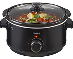 <p>Ben je op zoek naar een gezonde en efficiënte manier van smaakvolle gerechten bereiden? Ontdek dan deze slowcooker TSC3501B van Tomado welke ontworpen is om jouw leven makkelijker te maken. Bij thuiskomst hoef je niet meer aan de slag maar kun je direct genieten van een warme maaltijd. Voeg alle ingredienten toe en laat de slowcooker zijn werk doen. Van stoofschotels tot soepen en zelfs desserts, met de slowcooker kun je een breed scala aan gerechten bereiden. Met de ruime inhoud van 3.5 liter bereid je gemakkelijk maaltijden voor het hele gezin. De slowcooker heeft 3 warmte instellingen: Low - High – Warm en is makkelijk te bedienen dankzij de draaiknop. Dankzij de glazen deksel kun je kijken hoe jouw gerecht heerlijk aan het koken is zonder dat je de deksel hoeft op te tillen. Een slowcooker is ideaal voor mensen die een gezonde maaltijd willen bereiden. Dankzij de lagere temperatuur blijven de voedingsstoffen bewaard. Met de warmhoudfunctie houd je jouw gerecht warm zodat je kan eten als het uitkomt. De keramische binnenpan kun je in zijn geheel uitnemen om je eten te serveren en daarna makkelijk af te spoelen. De veelzijdigheid van deze slowcooker maakt hem al snel een onmisbaar apparaat in de keuken.</p> <h3><strong>Productvoordelen van de Tomado TSC3501B:</strong></h3> <ul> <li>Keramische uitneembare binnenpan van 3,5 liter</li> <li>Gezondere bereiding</li> <li>3 warmtestanden</li> <li>Draaiknopbediening</li> <li>Hittebestendige glazen deksel</li> <li>Anti-slipvoetjes</li> <li>PFAS vrije anti-aanbaklaag</li> <li>2 jaar garantie bij Tomado</li> </ul> <h3><strong>Het design</strong></h3> <p>Deze slowcooker heeft een strak matzwart design. Op de voorkant bevindt zich de draaiknop met de 3 warmtestanden. Via het rode controlelampje kan je zien of de slowcooker aanstaat. De binnenpan is keramisch en uitneembaar voor een gemakkelijke reiniging. De deksel is gemaakt van gehard glas en is hittebestendig. Aan de zijkant van de slowcooker zitten de geïntegreerde handgrepen. Hiermee kan je de slowcooker gemakkelijk optillen zonder je handen te branden.</p> <h3><strong>Voordelen van langzaam garen</strong><br /><br />Het langzaam garen van voedsel heeft verschillende voordelen:</h3> <ol> <li>Langzaam garen helpt bij het afbreken van collageen in vlees, waardoor het malser wordt. Dit resulteert in sappiger en zachter vlees, perfect voor stoofschotels, stoofpotten en braadstukken.</li> <li>Door voedsel langzaam te garen kunnen smaken zich beter ontwikkelen en vermengen. Kruiden, specerijen en andere ingrediënten hebben de tijd om hun smaak af te geven, wat resulteert in rijke smaken.</li> <li>In vergelijking met andere kookmethoden blijven voedingsstoffen zoals vitaminen en mineralen beter behouden bij langzaam garen. Omdat het voedsel op lagere temperaturen wordt bereid en langere tijd wordt gekookt, blijven meer voedingsstoffen behouden dan bij snellere kookmethoden.</li> <li>Het langzaam garen van voedsel vereist over het algemeen minder actieve betrokkenheid bij het kookproces. Nadat de ingrediënten zijn voorbereid en in de slowcooker zijn geplaatst, kan je de tijd instellen en je dag vervolgen terwijl het eten rustig gaart.</li> <li>De slowcooker is zeer veelzijdig en kan een breed scala aan gerechten bereiden, waaronder soepen, stoofschotels, curry's, braadstukken, pasta's en zelfs desserts.</li> </ol>